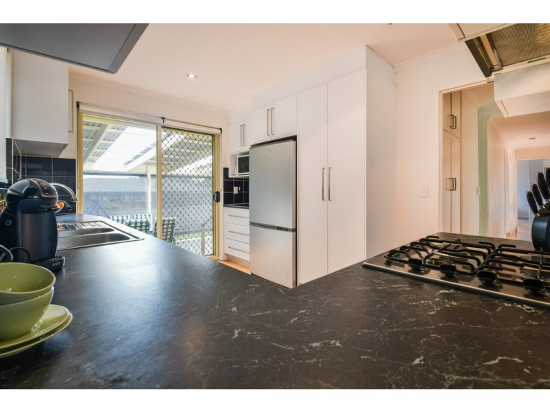 38 Columbia Crescent, Hallett Cove SA 5158