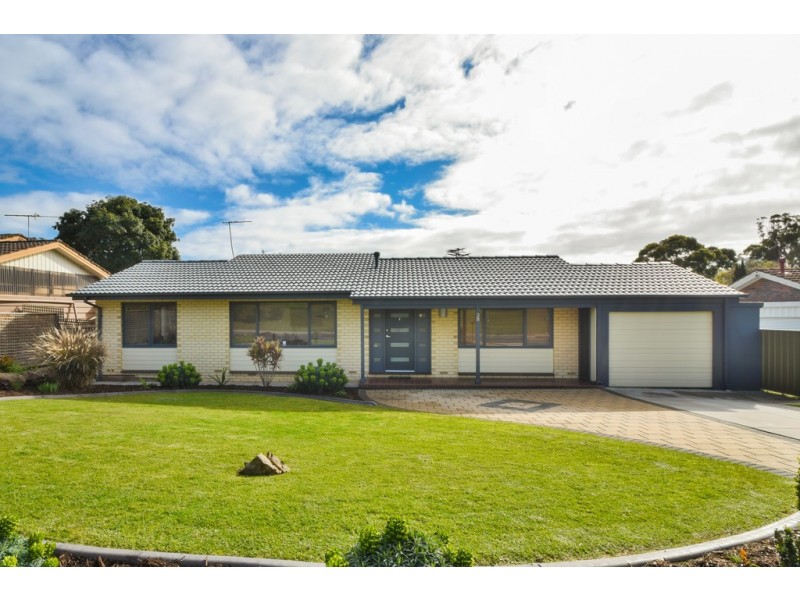 38 Columbia Crescent, Hallett Cove SA 5158