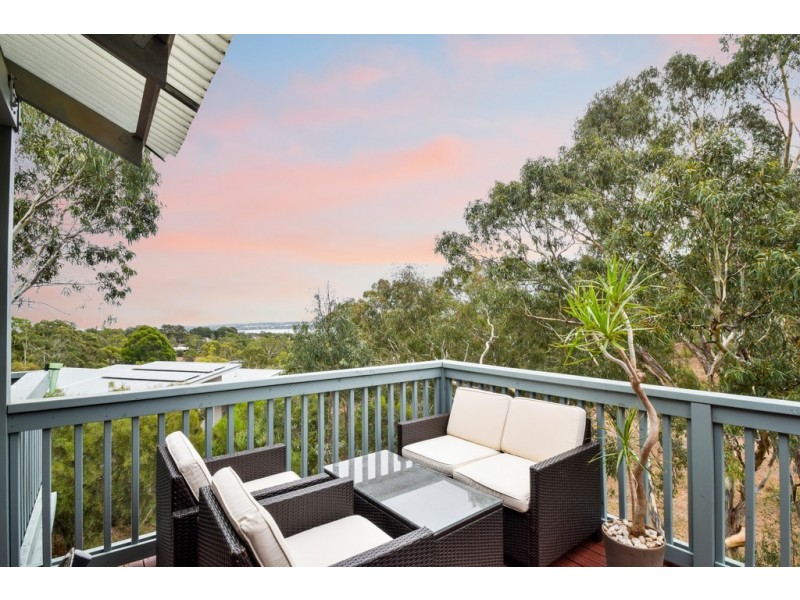 7 Molnar Drive, Aberfoyle Park SA 5159
