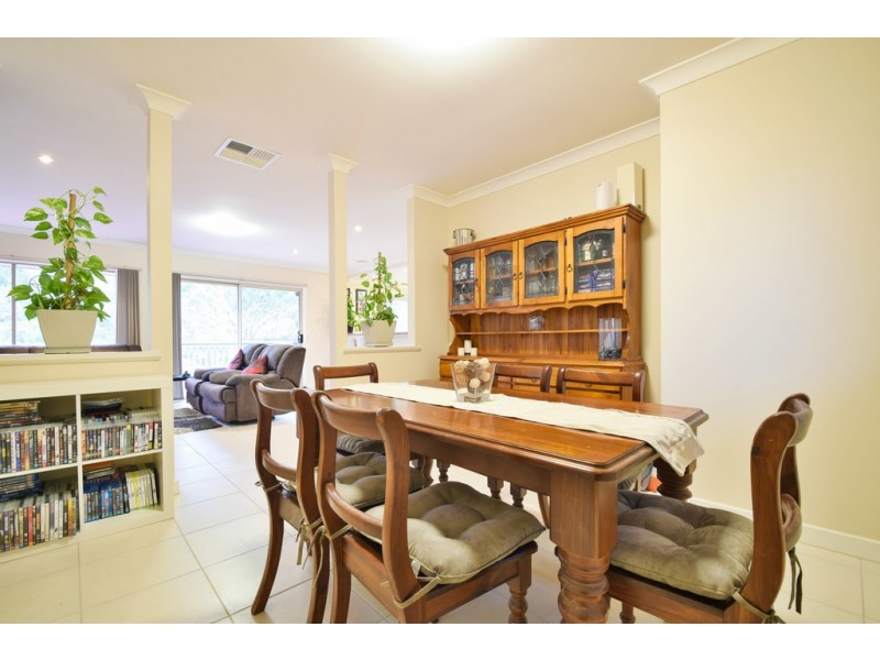 7 Molnar Drive, Aberfoyle Park SA 5159