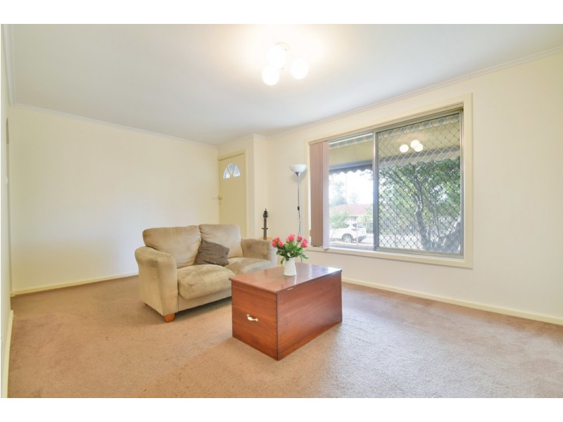 2 Eurunderee Avenue, Seacombe Gardens SA 5047