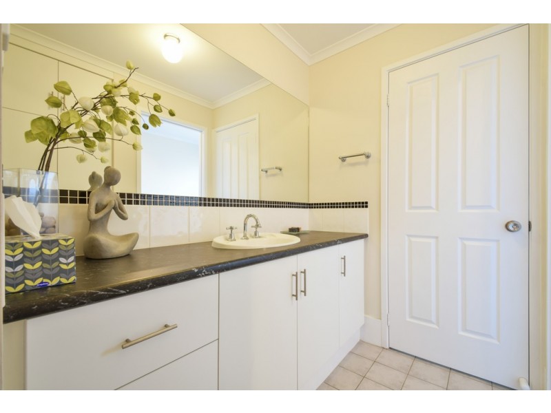 13 Sameden Drive, Noarlunga Downs SA 5168