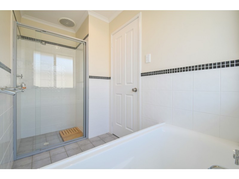 13 Sameden Drive, Noarlunga Downs SA 5168