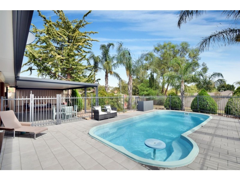 3 Walford Drive, Onkaparinga Hills SA 5163