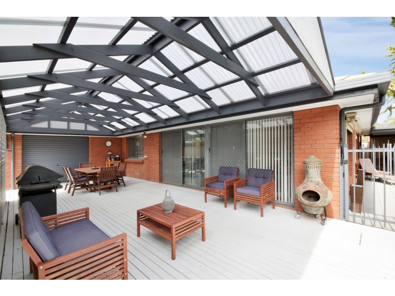 3 Walford Drive, Onkaparinga Hills SA 5163