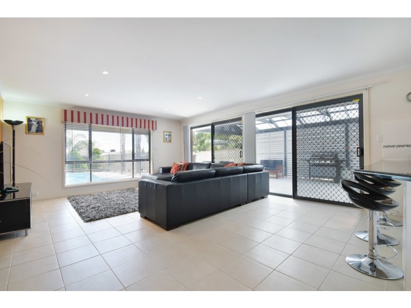 3 Walford Drive, Onkaparinga Hills SA 5163