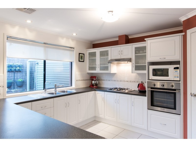 5 Landseer Crescent, Seaford Rise SA 5169