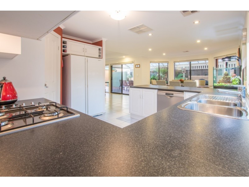 5 Landseer Crescent, Seaford Rise SA 5169