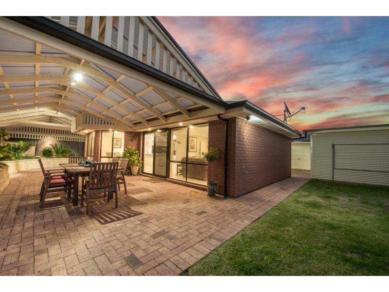 5 Landseer Crescent, Seaford Rise SA 5169