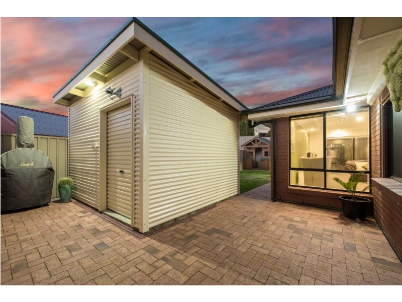 5 Landseer Crescent, Seaford Rise SA 5169