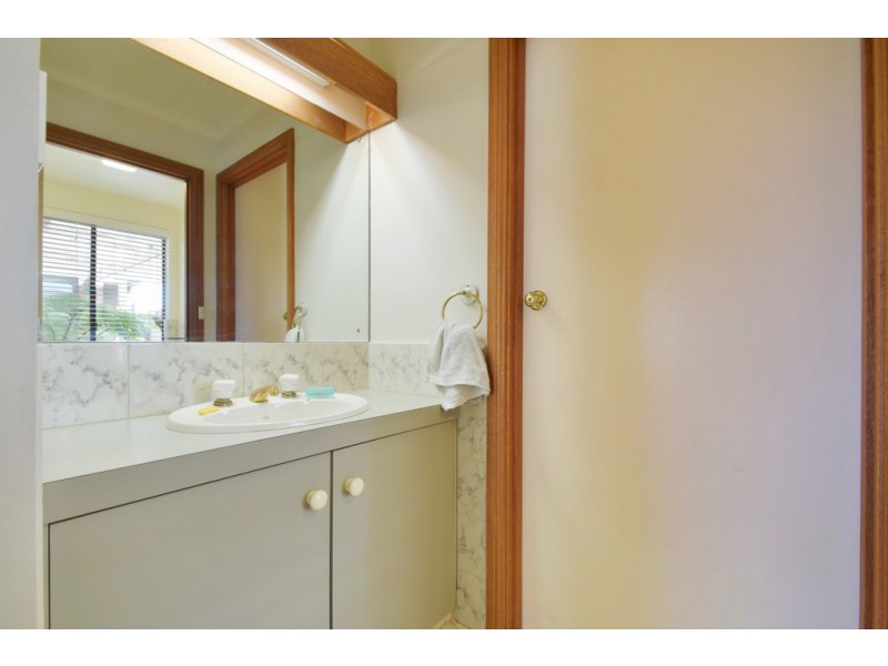 32 Barramundi Drive, Hallett Cove SA 5158