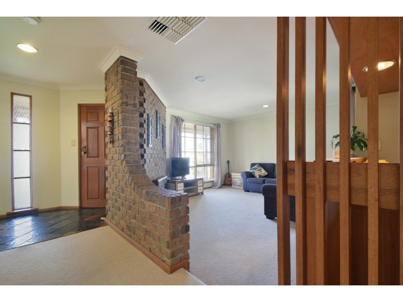 32 Barramundi Drive, Hallett Cove SA 5158