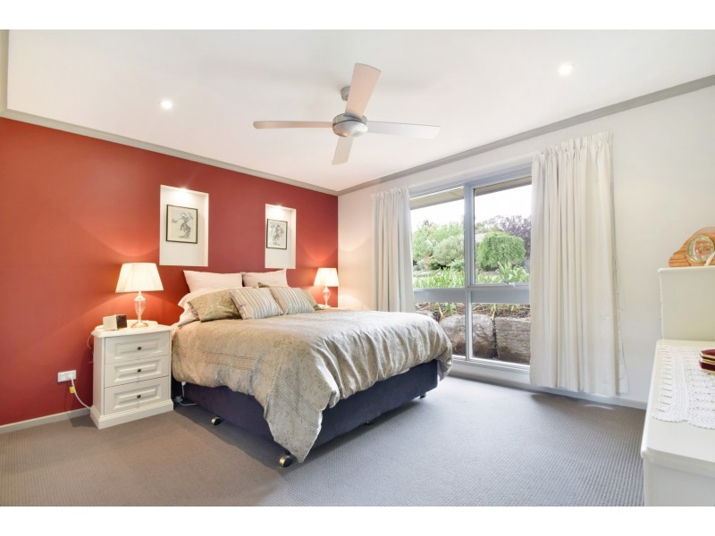 11 Tatiara Road, Happy Valley SA 5159