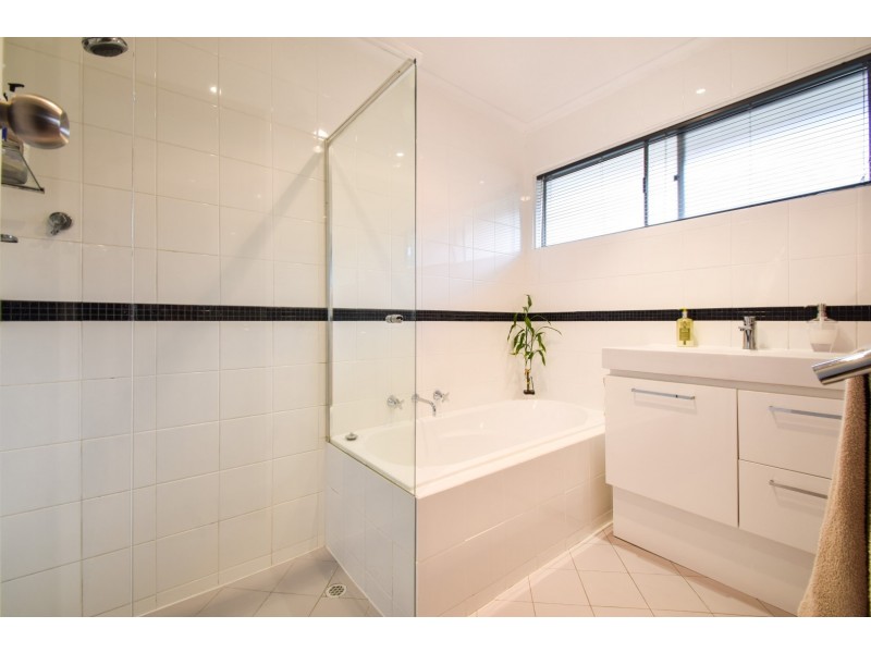 11 Tatiara Road, Happy Valley SA 5159