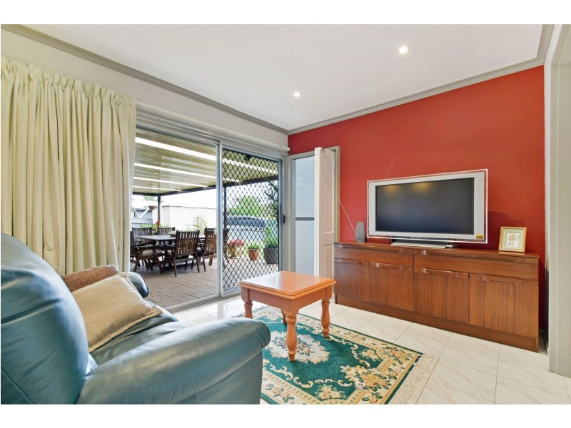 11 Tatiara Road, Happy Valley SA 5159
