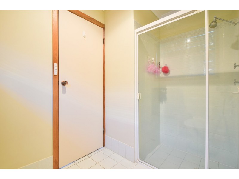 5 Traeger Court, Woodcroft SA 5162