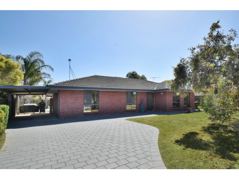 20 Warburton Drive, Woodcroft SA 5162