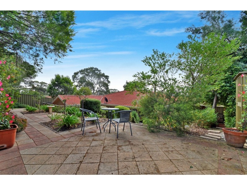 17 Crossdale Drive, Aberfoyle Park SA 5159