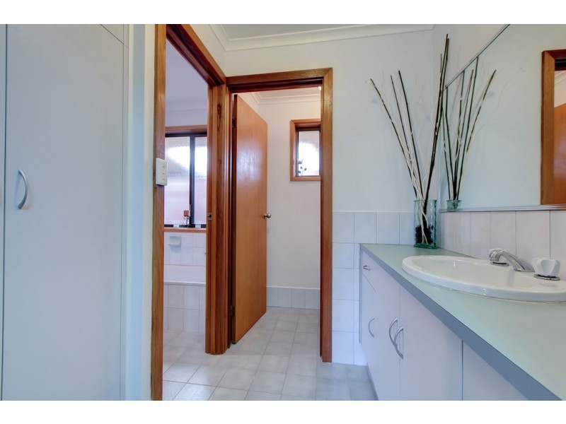 27 Begonia Street, Morphett Vale SA 5162