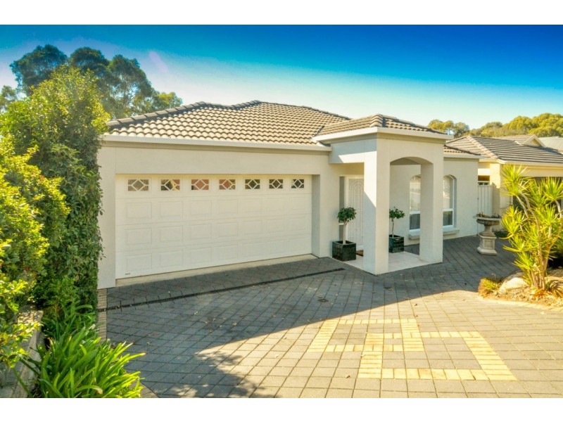 28 Pinnacle Crescent, Flagstaff Hill SA 5159