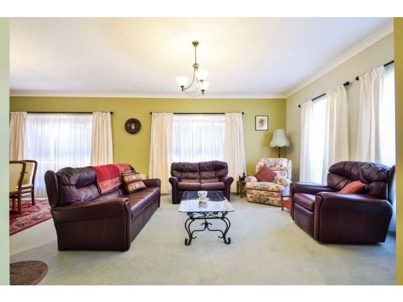 28 Pinnacle Crescent, Flagstaff Hill SA 5159