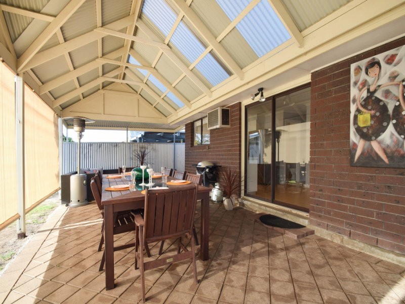 2 Abebe Court, Morphett Vale SA 5162