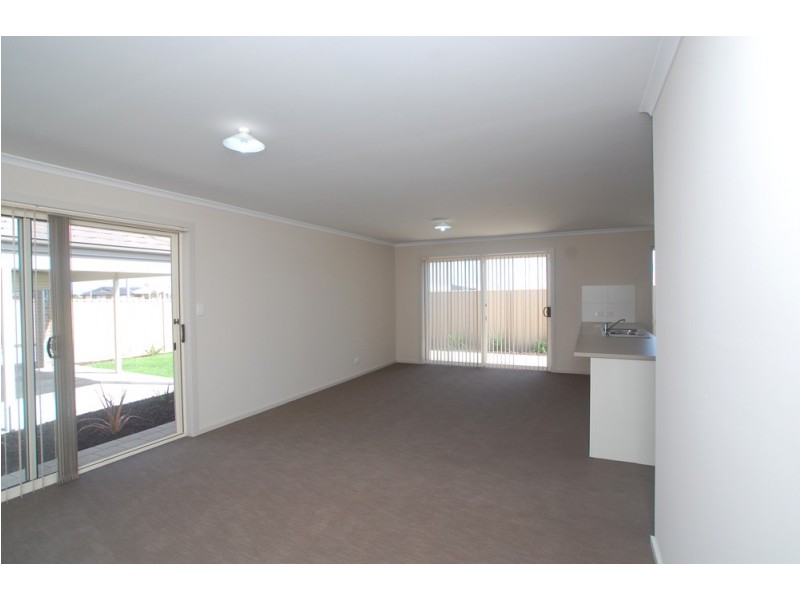 15 Columbus Street, Seaford Meadows SA 5169