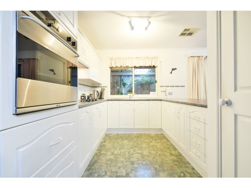 27 Grand Blvd, Seaford Rise SA 5169