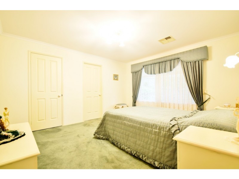 27 Grand Blvd, Seaford Rise SA 5169