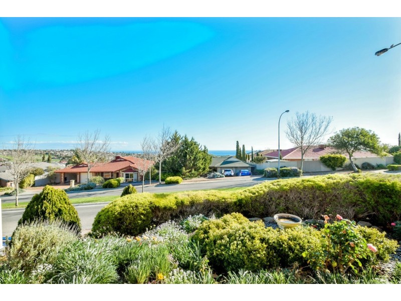 27 Grand Blvd, Seaford Rise SA 5169