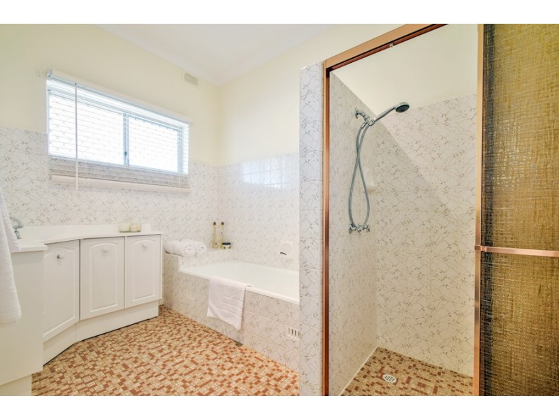 264 Shepherds Hill Road, Eden Hills SA 5050