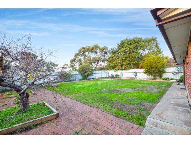 26 Haseldene Drive, Christie Downs SA 5164