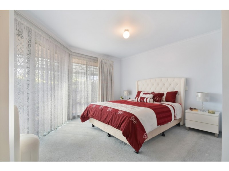 46 Horseshoe Drive, Woodcroft SA 5162