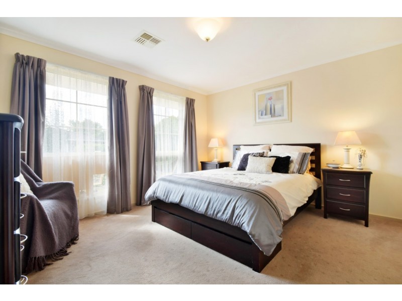 28 Epsilon Close, Woodcroft SA 5162