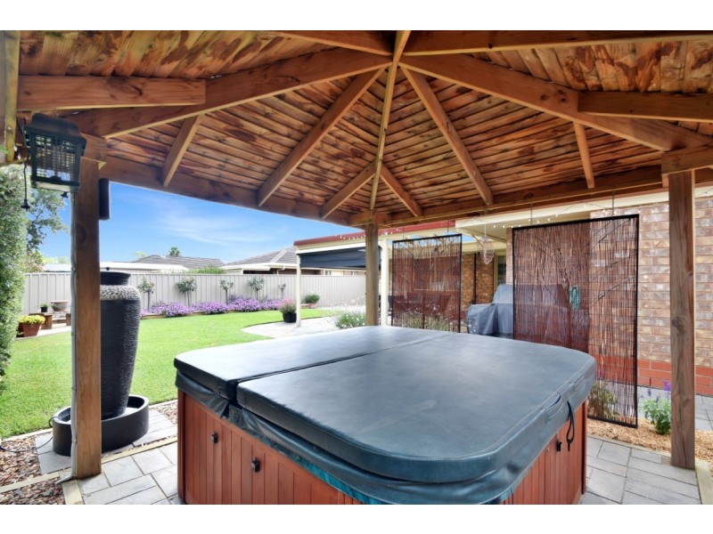 28 Epsilon Close, Woodcroft SA 5162