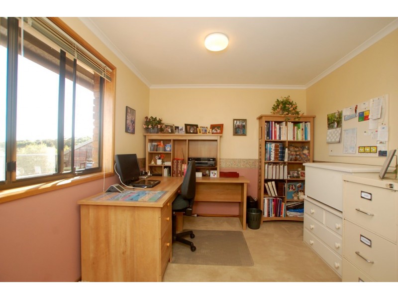 54 Horseshoe Drive, Woodcroft SA 5162