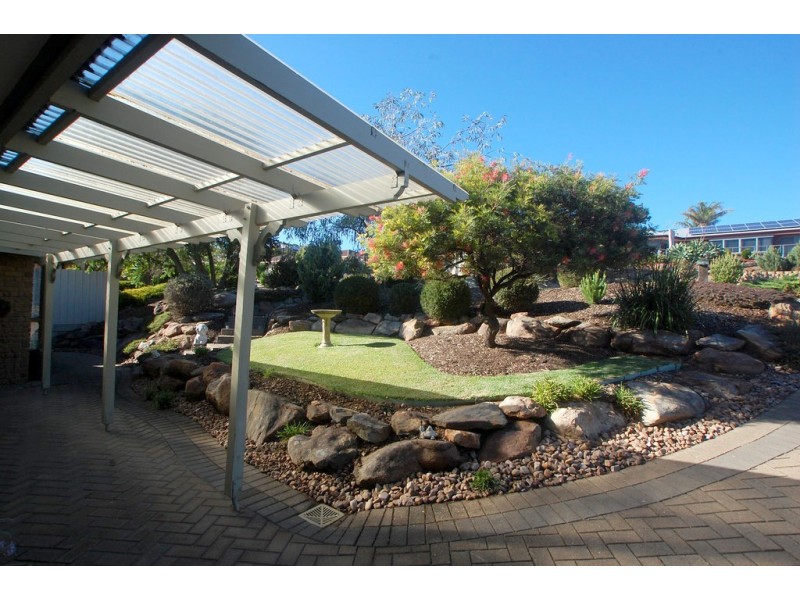 54 Horseshoe Drive, Woodcroft SA 5162