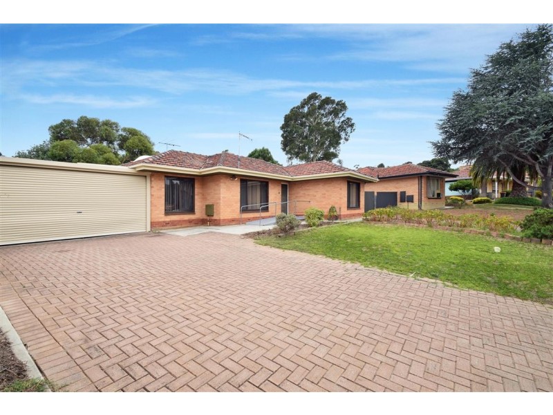 11 Susan Road, Hackham SA 5163