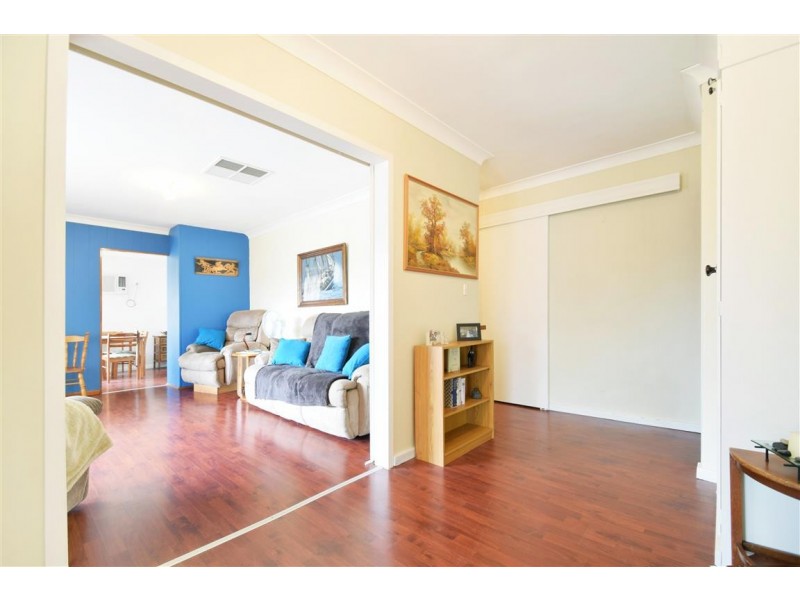 11 Susan Road, Hackham SA 5163