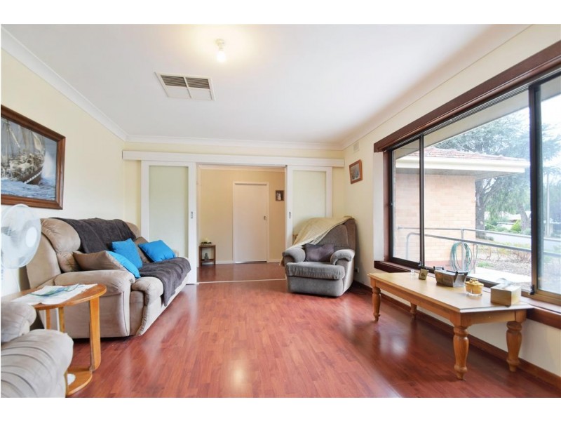 11 Susan Road, Hackham SA 5163