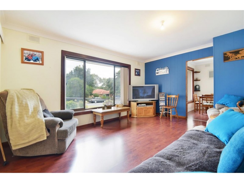 11 Susan Road, Hackham SA 5163