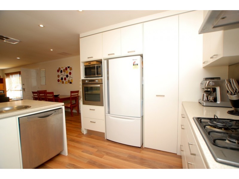 25 Magnolia Avenue, Happy Valley SA 5159