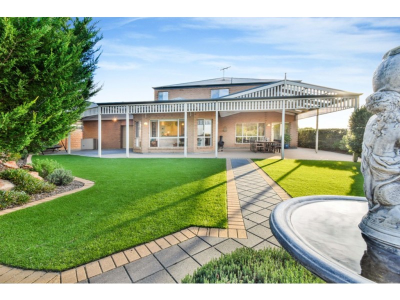 4 Gulfview Drive, Chandlers Hill SA 5159