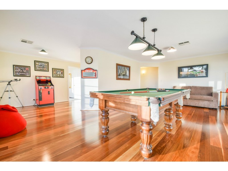 4 Gulfview Drive, Chandlers Hill SA 5159