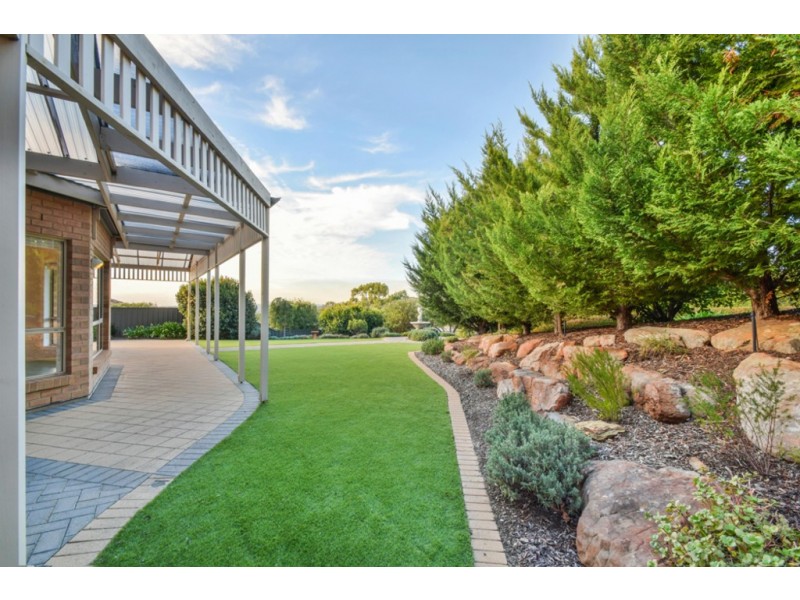 4 Gulfview Drive, Chandlers Hill SA 5159