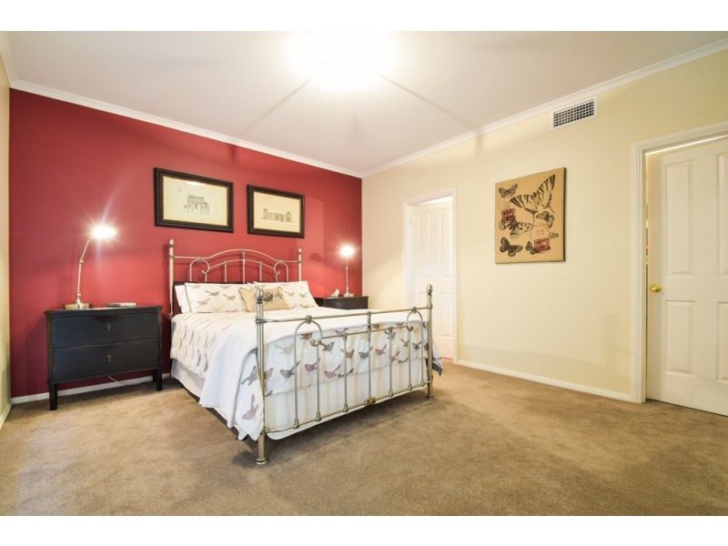 4 Gulfview Drive, Chandlers Hill SA 5159