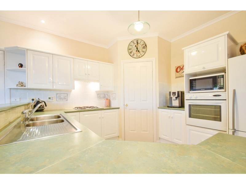 4 Gulfview Drive, Chandlers Hill SA 5159