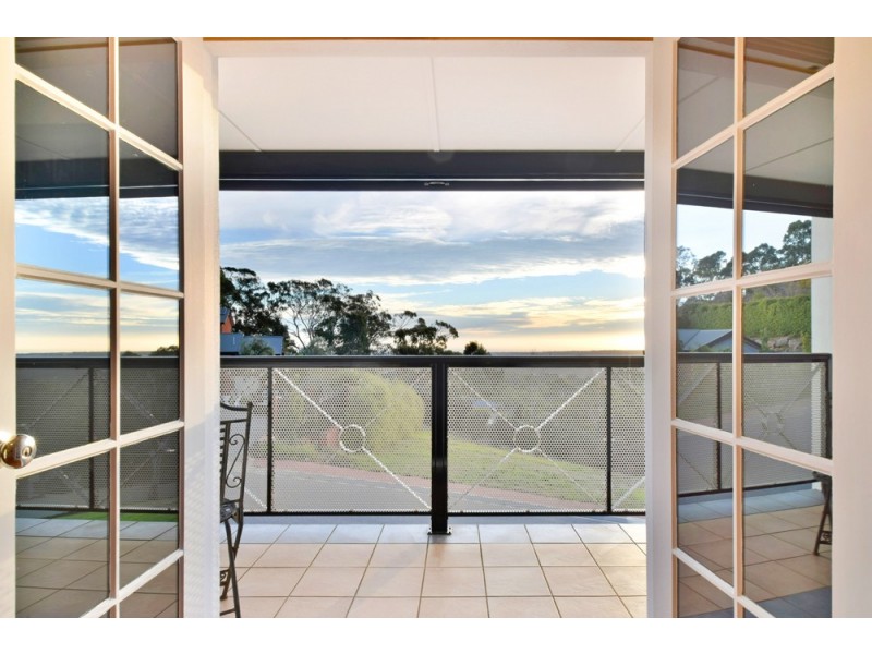 4 Gulfview Drive, Chandlers Hill SA 5159