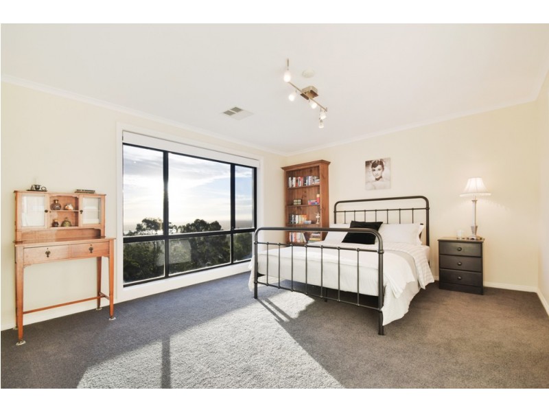 4 Gulfview Drive, Chandlers Hill SA 5159