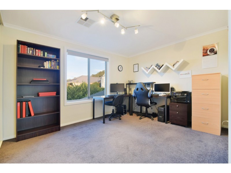 4 Gulfview Drive, Chandlers Hill SA 5159